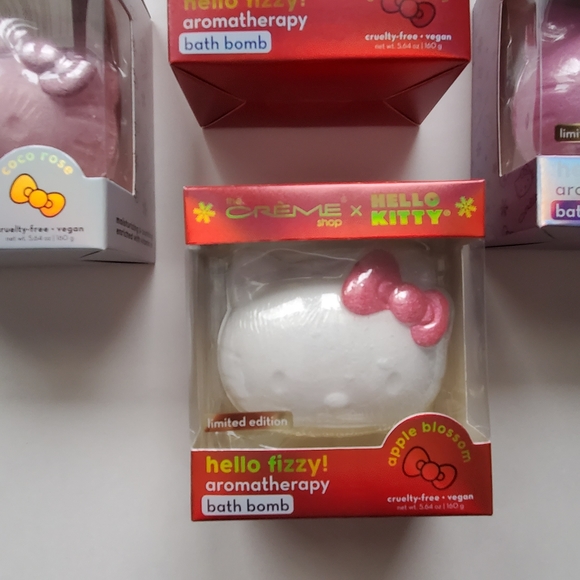 Hello Kitty 4 Bath Bombs New - Picture 5 of 6